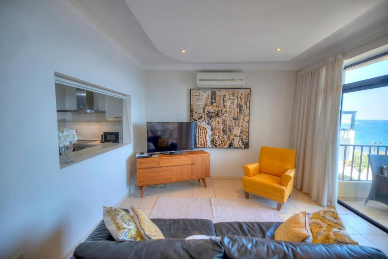 Large Seafront 3 Bedroom Apartment In The Heart Of Sliema - Mmai1-2