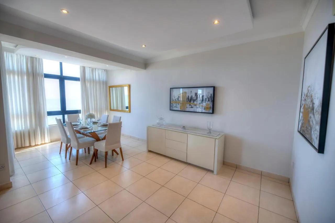 Large Seafront 3 Bedroom Apartment In The Heart Of Sliema - Mmai1-2 0*,