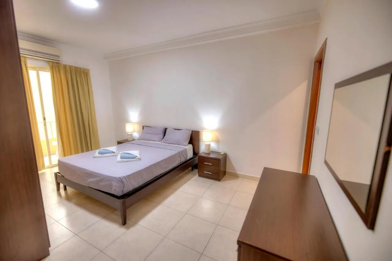 Large Seafront 3 Bedroom Apartment In The Heart Of Sliema - Mmai1-2 Malta