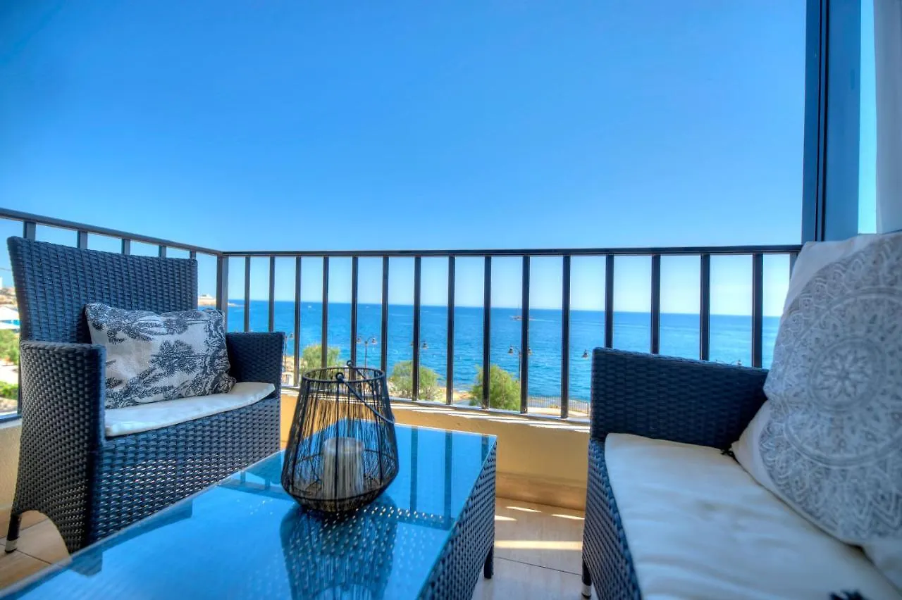 Large Seafront 3 Bedroom Apartment In The Heart Of Sliema - Mmai1-2